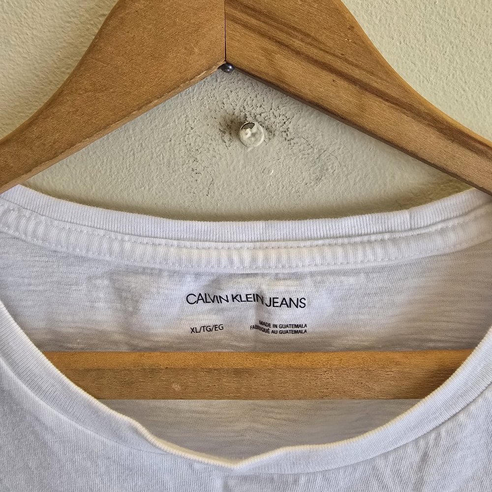 Calvin Klein Jeans White Graphic Tee - Picture 2 of 8